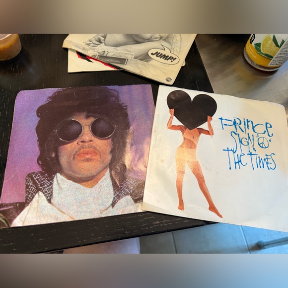 Vintage Vinyl 45 Record Set Of 2 Prince, When Doves Cry and Sign of the Times - Picture 1 of 7